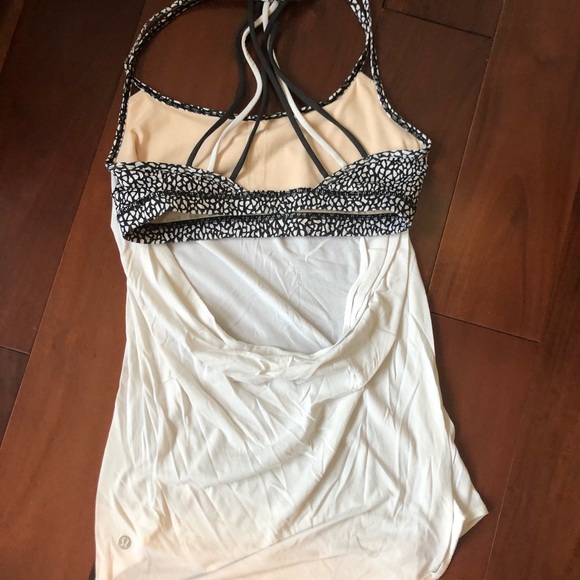 Pair of Lululemon sports bra tanks Sz 4 - Picture 5 of 6